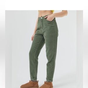 BDG Urban Outfitters high rise mom‎ cord pants in forest green size 27